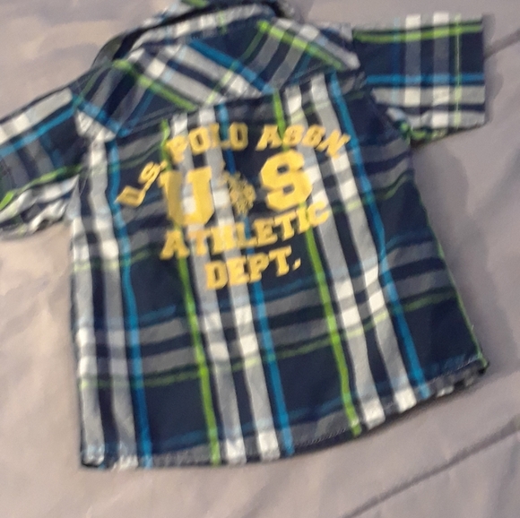 Size 6-9 month baby boys plaid button down shirt - Picture 6 of 8